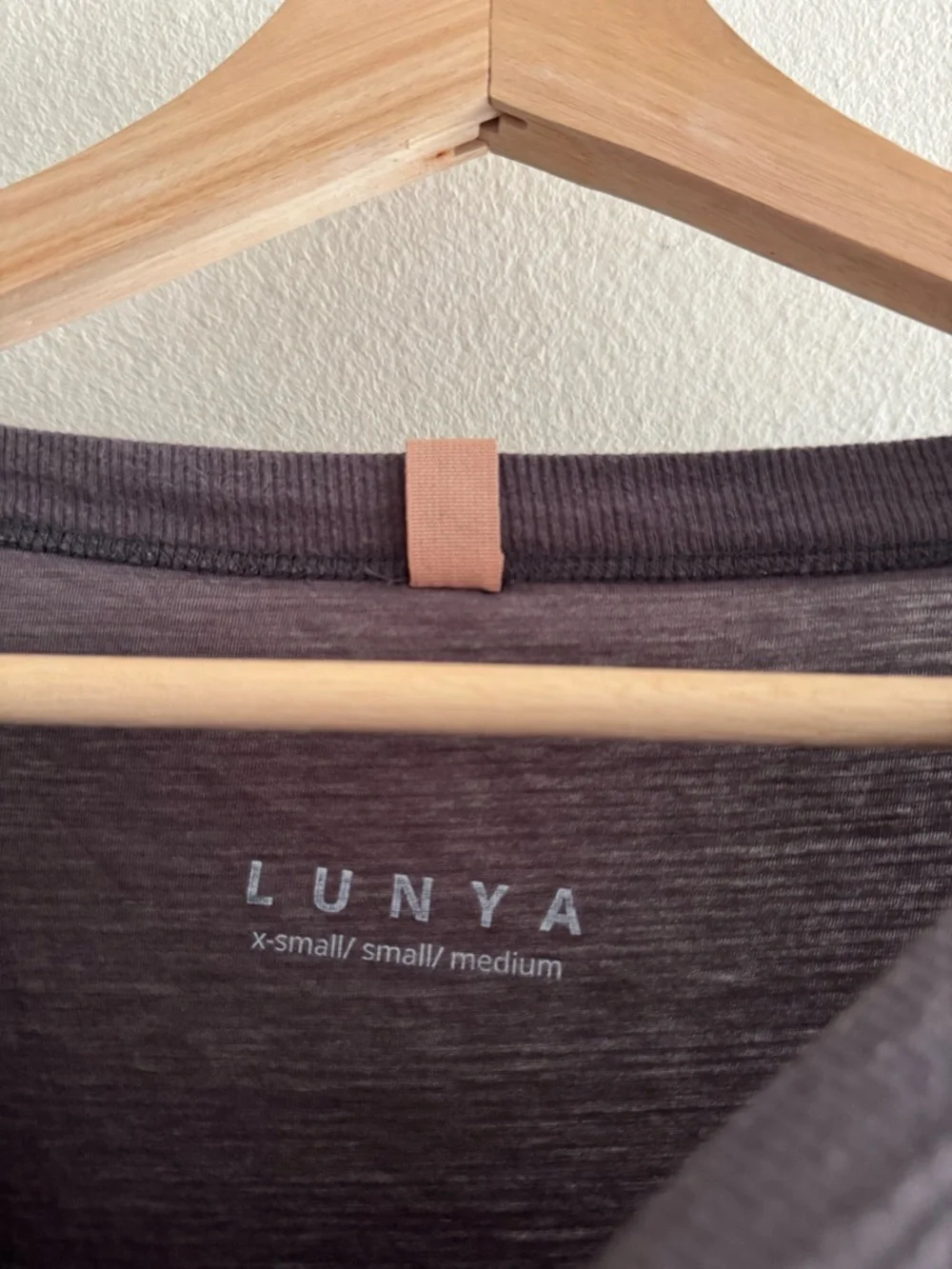 Lunya every body tshirt grey striped XS-M pocket - Picture 6 of 8